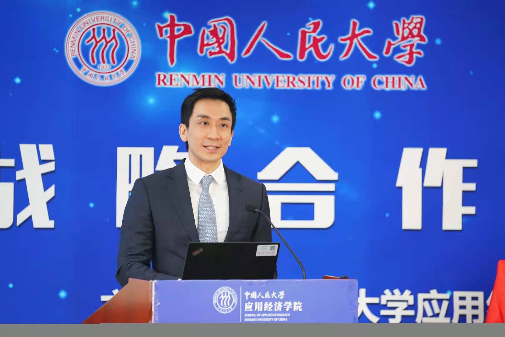 5fb8b4604f564738a9965bda8d070489.jpg 5fb8b4604f564738a9965bda8d070489.jpg